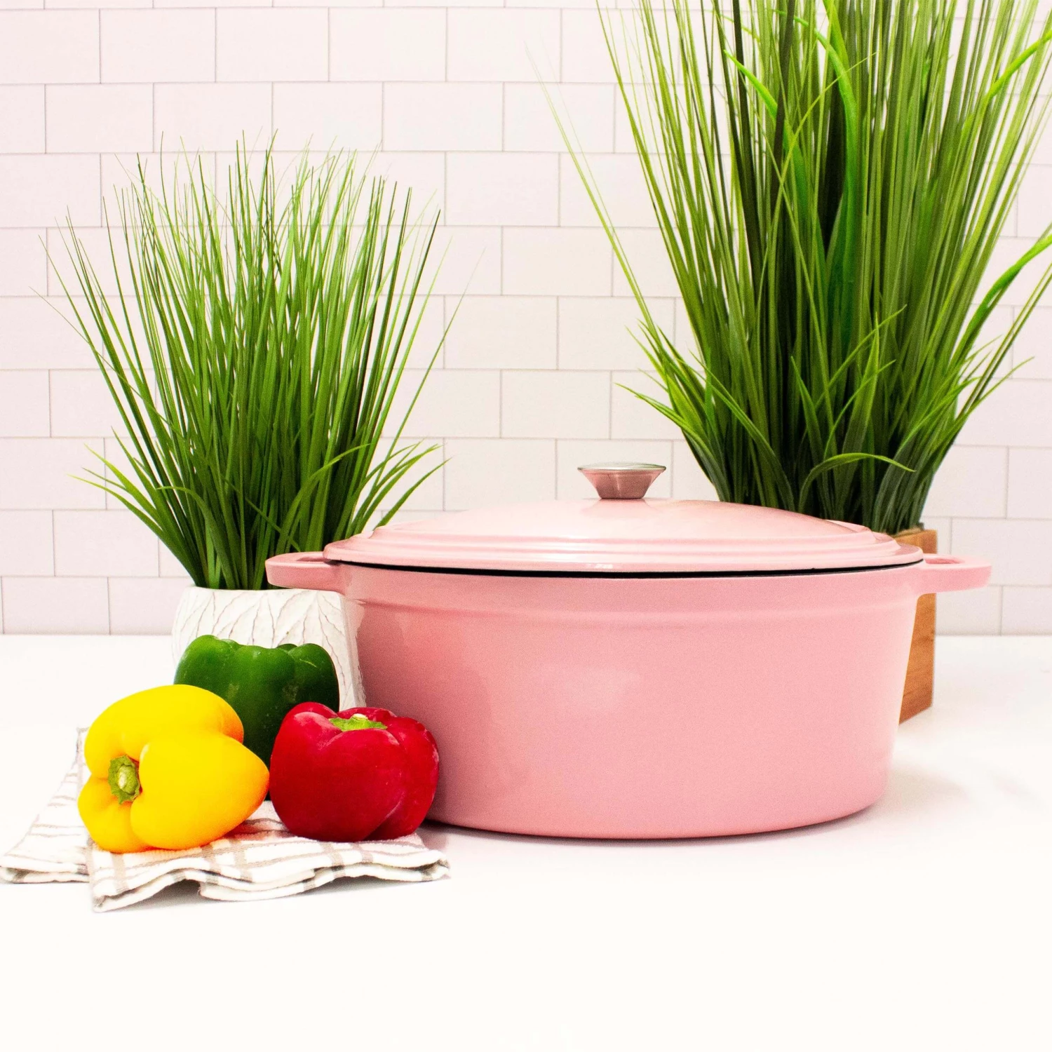 Cookware BergHOFF Neo Cast Iron 8 Qt Oval Covered Dutch Oven, Pink 4 Cookware BergHOFF Neo Cast Iron 8 Qt Oval Covered Dutch Oven, Pink