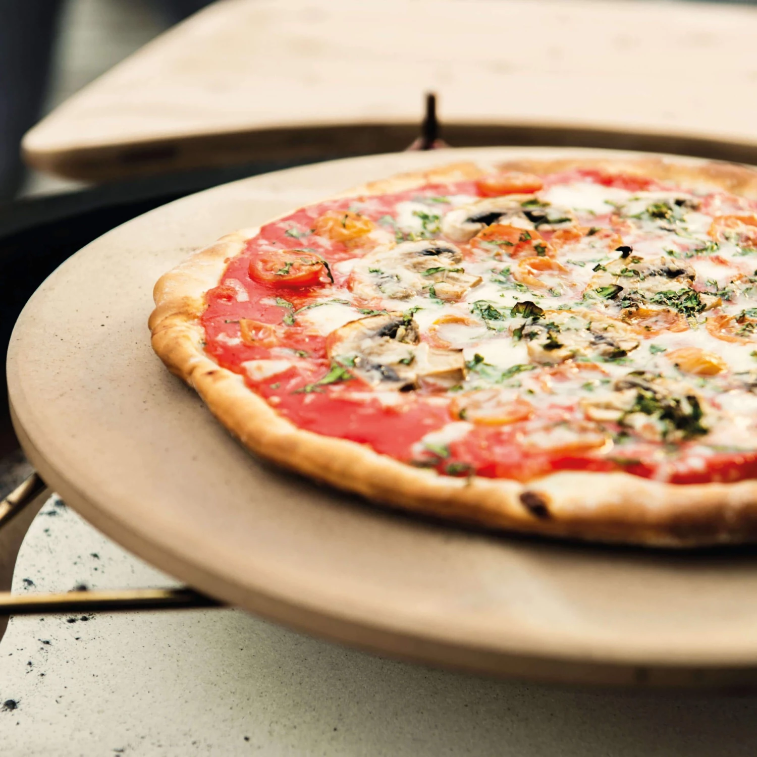 Cutlery BergHOFF 9" Pizza Stone And Pizza Cutter Set 4 Cutlery BergHOFF 9" Pizza Stone And Pizza Cutter Set