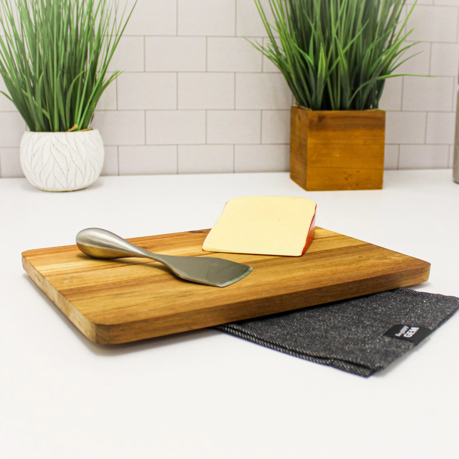 BergHOFF Bamboo 2Pc Wavy Board & Aaron Probyn Cheese Knife Set Chef Tools 7 BergHOFF Bamboo 2Pc Wavy Board & Aaron Probyn Cheese Knife Set Chef Tools