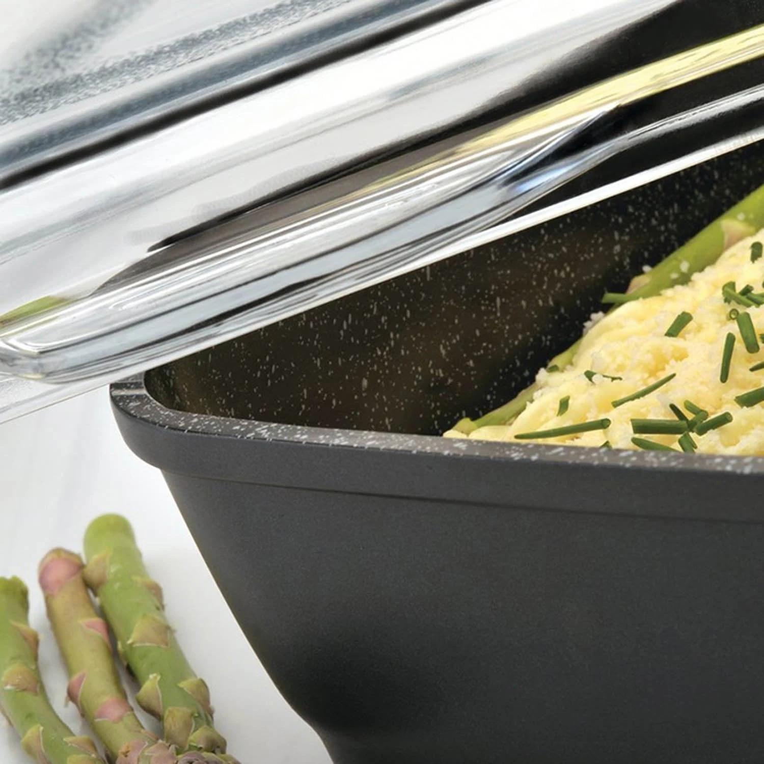 BergHOFF Scala Non Stick Cast Aluminum Roasting Pan With Glass Cover, 4 Qt. Bakeware 6 BergHOFF Scala Non Stick Cast Aluminum Roasting Pan With Glass Cover, 4 Qt. Bakeware