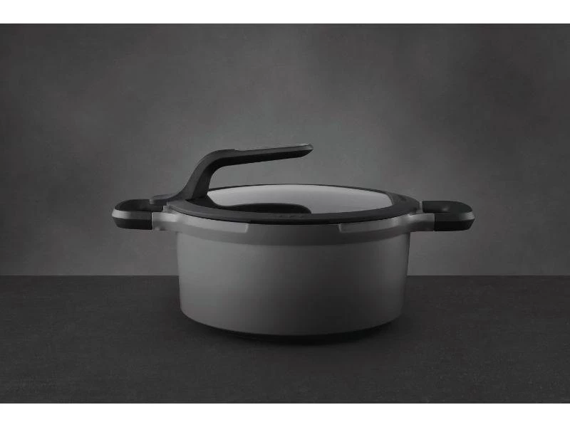 BergHOFF GEM 10" Non-Stick Covered Stockpot, 5 Qt, Grey 8 BergHOFF GEM 10" Non-Stick Covered Stockpot, 5 Qt, Grey