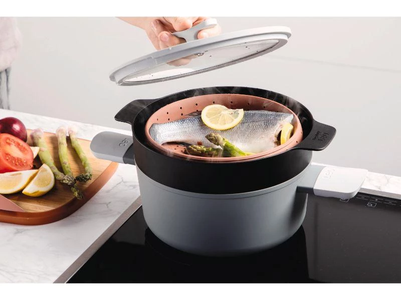 Cookware BergHOFF Leo 10" Silicone 2-in-1 Steamer And Strainer, Pink & Grey 6 Cookware BergHOFF Leo 10" Silicone 2-in-1 Steamer And Strainer, Pink & Grey