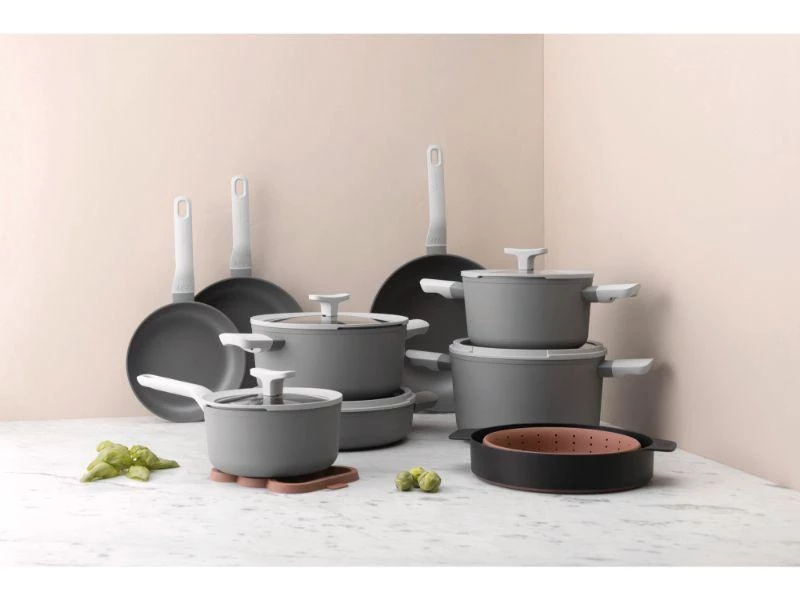 Cookware BergHOFF Leo 7" Non-Stick Covered Saucepan, 2.1 Qt, Grey 5 Cookware BergHOFF Leo 7" Non-Stick Covered Saucepan, 2.1 Qt, Grey