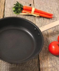 Cookware BergHOFF Manhattan 9.5" Stainless Steel Fry Pan 1.9Qt