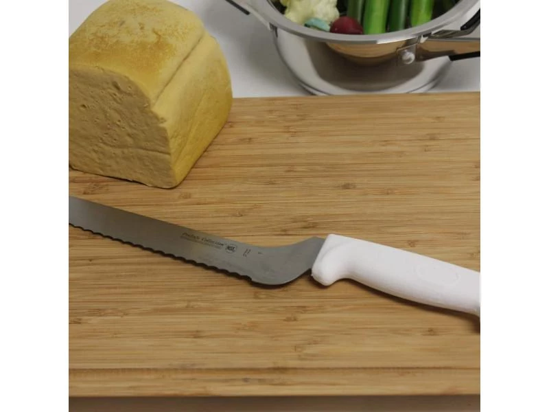 BergHOFF Ergonomic 9" Stainless Steel Scalloped Offset Bread Knife Cutlery 4 BergHOFF Ergonomic 9" Stainless Steel Scalloped Offset Bread Knife Cutlery