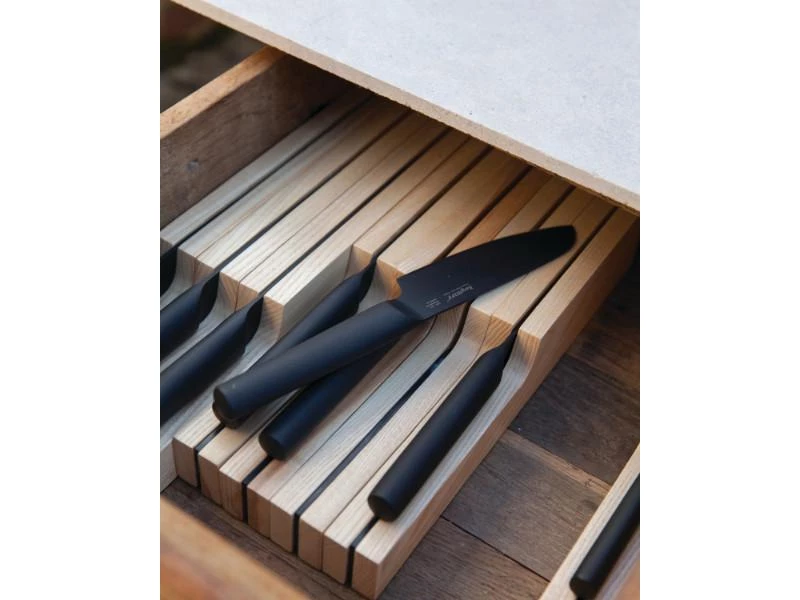 BergHOFF Ron 5" Chef's Knife, Black 4 BergHOFF Ron 5" Chef's Knife, Black