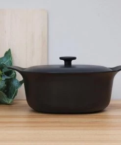 BergHOFF Ron 11" Cast Iron Covered Dutch Oven 5.5Qt, Black Cookware