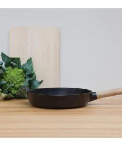 BergHOFF Ron 10.25" Cast Iron Fry Pan 2.6Qt, Black Cookware